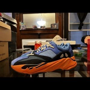 Adidas Yeezy 700 Sz 10.5 used
